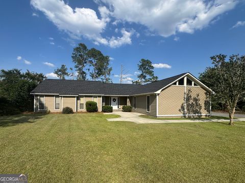 Single Family Residence in Douglas GA 1325 Baymeadows Dr W Dr.jpg