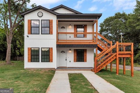 Duplex in Fort Valley GA 707 Carver Drive.jpg