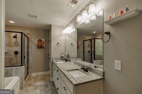 Condominium in Watkinsville GA 170 Elliot Circle 10.jpg