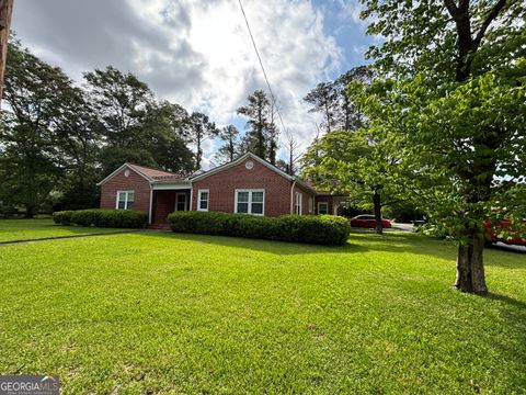 Single Family Residence in Cochran GA 119 Pansy Street.jpg