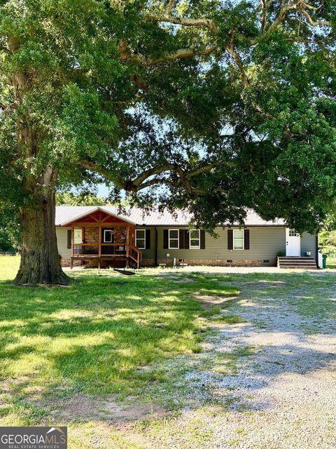 Single Family Residence in Carnesville GA 1845 Old Stagecoach Road.jpg