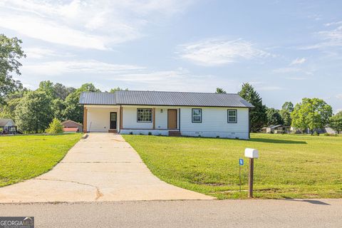 Single Family Residence in Monroe GA 716 Phillips Drive.jpg