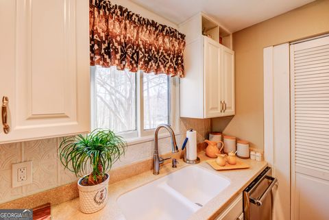 Condominium in Clayton GA 227 Shakespeare Drive #302 9.jpg