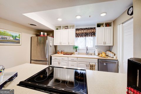 Condominium in Clayton GA 227 Shakespeare Drive #302 10.jpg