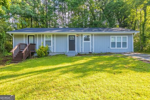Single Family Residence in Stone Mountain GA 4650 Big Valley Court.jpg