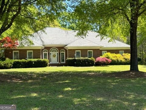 Single Family Residence in Griffin GA 209 Westchester Drive.jpg