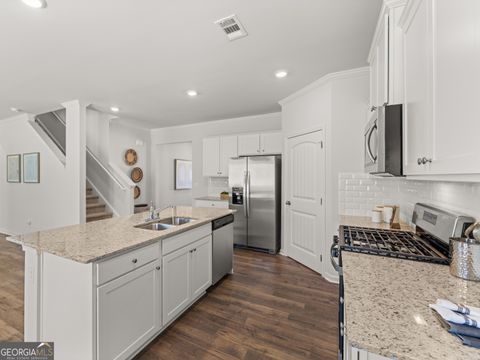 Single Family Residence in Cartersville GA 142 Landsdowne Way 4.jpg