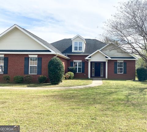 Single Family Residence in Bonaire GA 203 Thornwood Drive.jpg