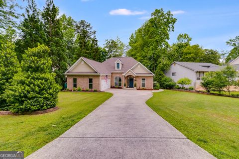 Single Family Residence in Villa Rica GA 5200 Woodmont Drive.jpg