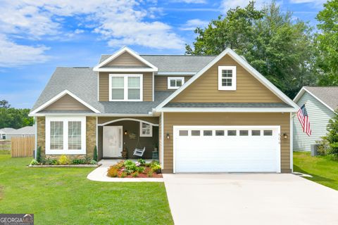 Single Family Residence in Kingsland GA 506 Hide Away Lake Loop.jpg
