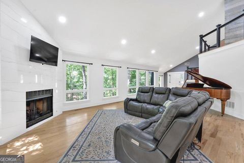 Single Family Residence in Roswell GA 510 Watergate Court 2.jpg
