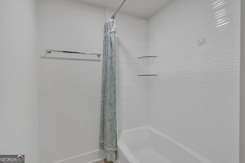 Single Family Residence in Roswell GA 510 Watergate Court 23.jpg