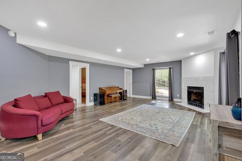 Single Family Residence in Roswell GA 510 Watergate Court 20.jpg