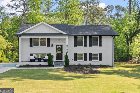 Single Family Residence in Marietta GA 2120 Pair Road.jpg