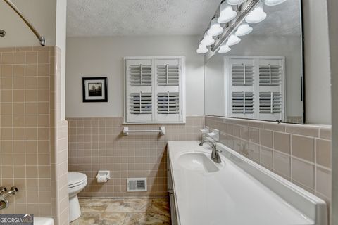 Single Family Residence in Canton GA 2111 Jade Drive 32.jpg
