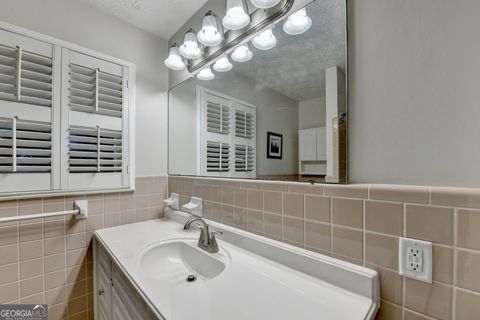 Single Family Residence in Canton GA 2111 Jade Drive 33.jpg