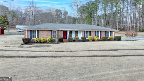 Single Family Residence in Canton GA 2111 Jade Drive 4.jpg