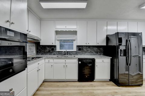 Single Family Residence in Canton GA 2111 Jade Drive 21.jpg