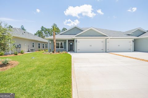 Single Family Residence in Kingsland GA 182 The Villas Way.jpg