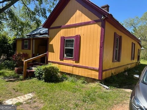 Single Family Residence in Griffin GA 223 N 5th Street.jpg