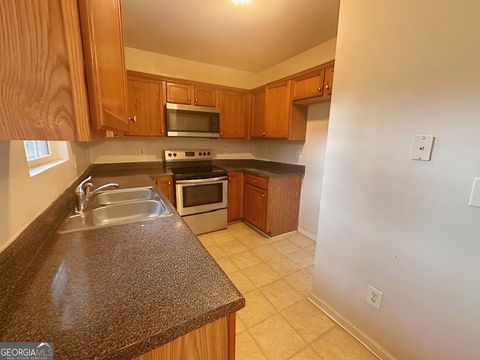 Townhouse in Monroe GA 627 Mill Stone Bluff #B 2.jpg