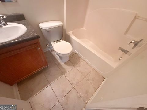 Townhouse in Monroe GA 627 Mill Stone Bluff #B 17.jpg