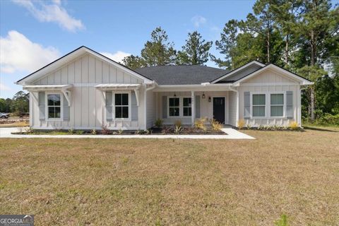 Single Family Residence in Darien GA 1681 Ashantilly Drive.jpg
