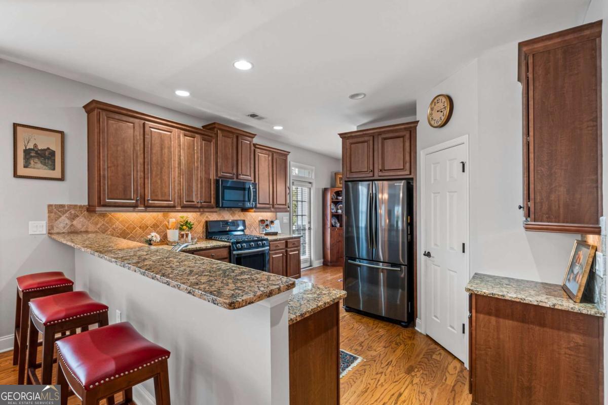 Single Family Residence in Woodstock GA 164 Owens Farm Lane 15.jpg