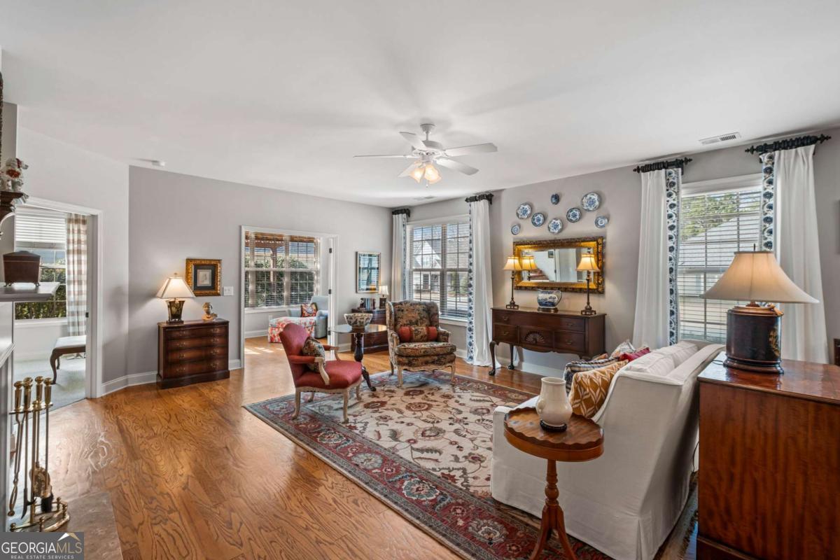 Single Family Residence in Woodstock GA 164 Owens Farm Lane 7.jpg