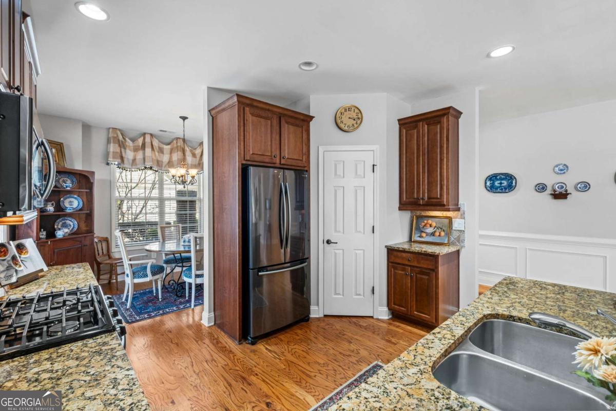 Single Family Residence in Woodstock GA 164 Owens Farm Lane 16.jpg