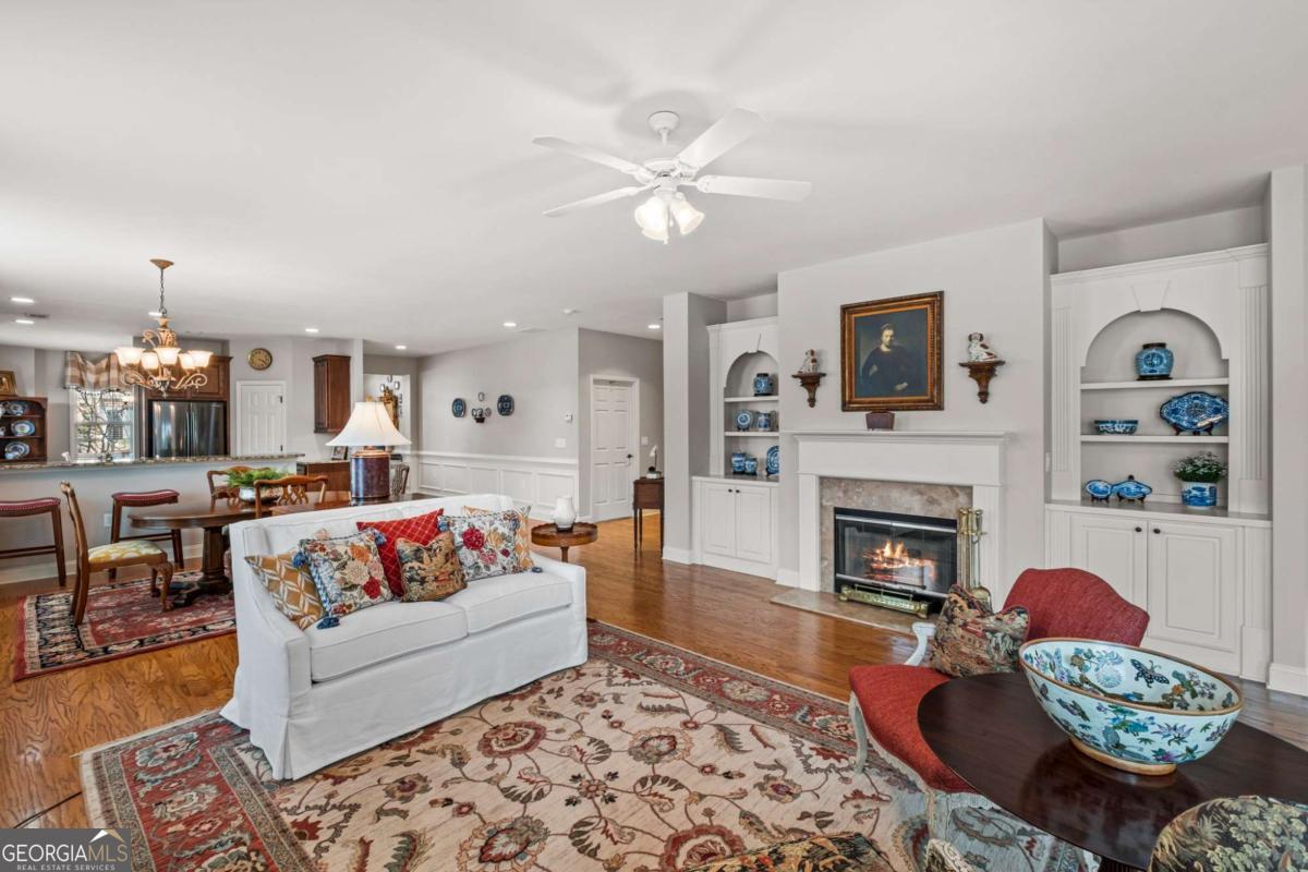Single Family Residence in Woodstock GA 164 Owens Farm Lane 9.jpg