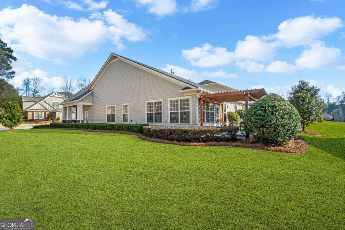 Single Family Residence in Woodstock GA 164 Owens Farm Lane 39.jpg