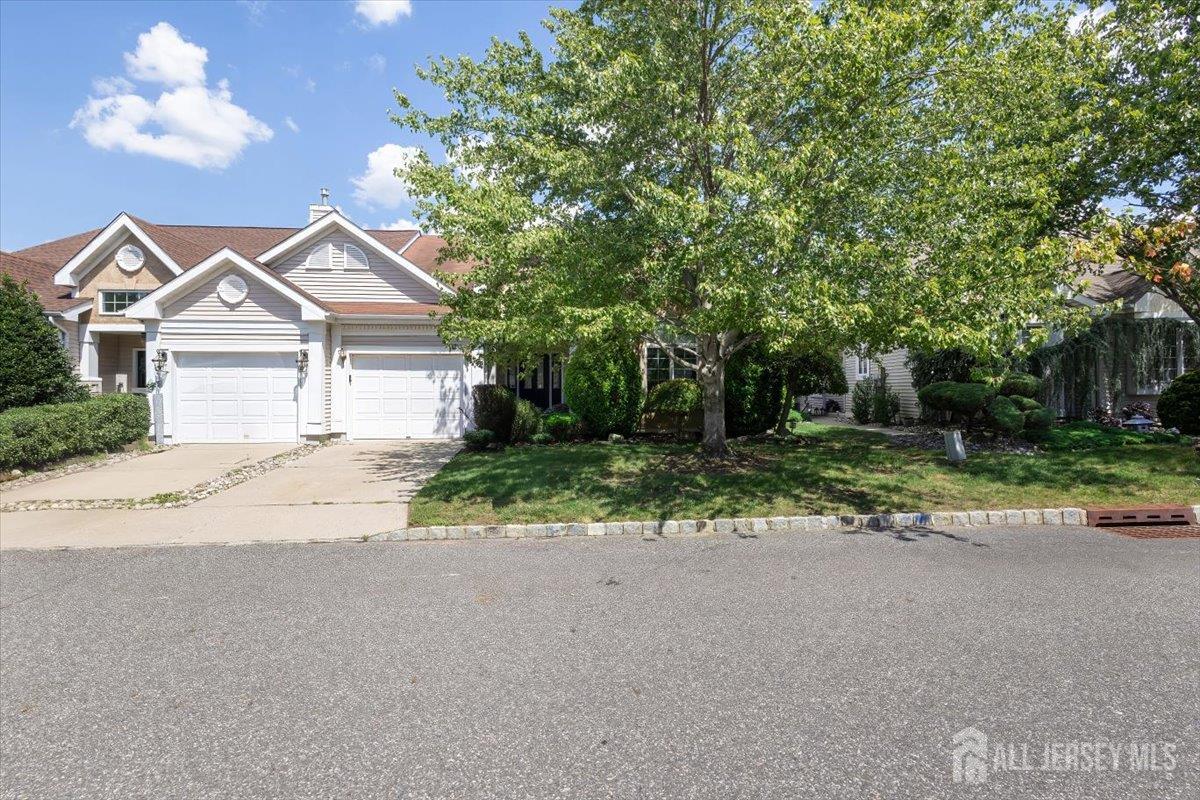 66 Harwood Rd, Monroe, NJ 08831