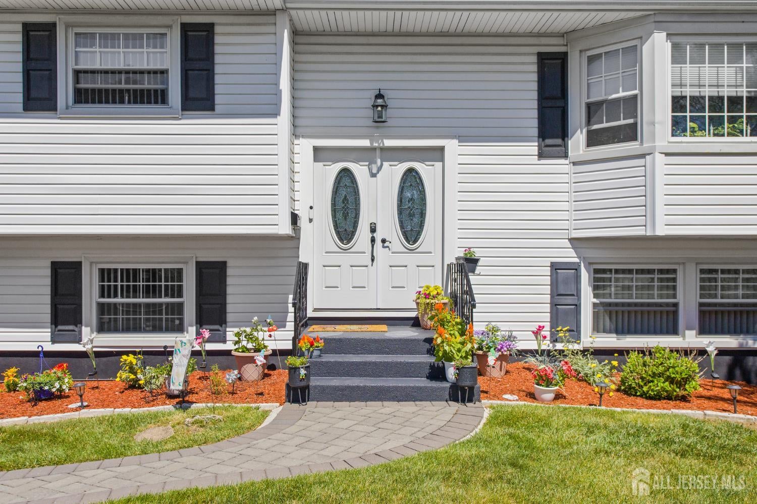 7 Vauxhall Rd, East Brunswick, NJ 08816 photo