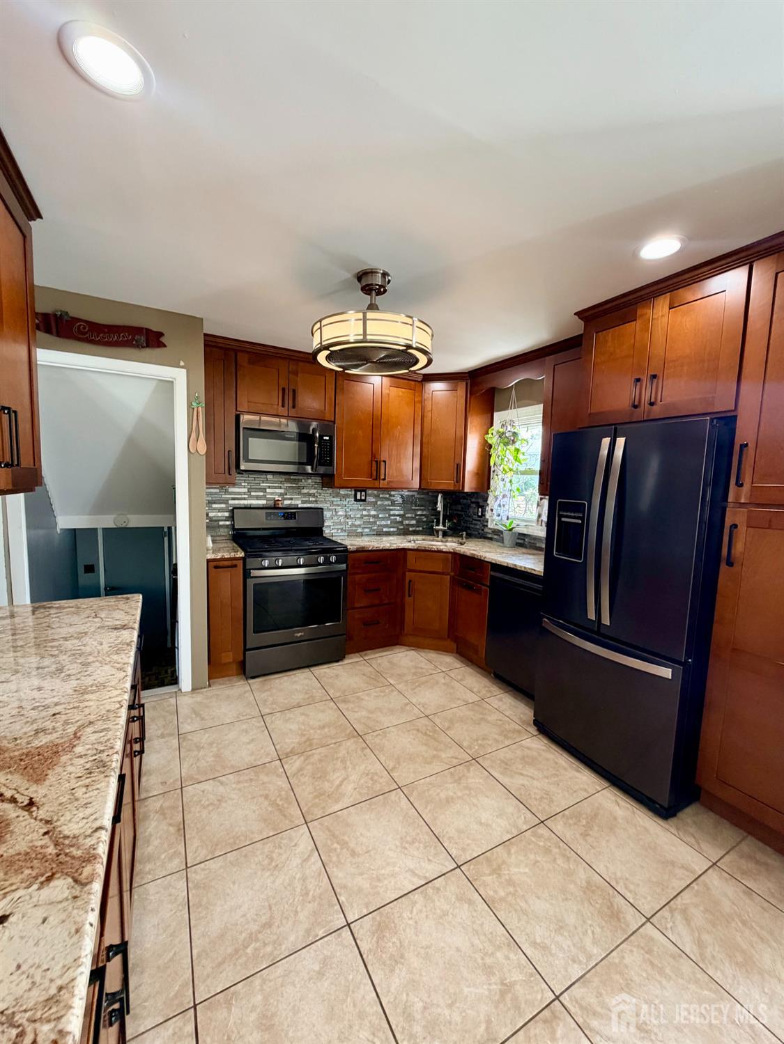 29 Capp St, Carteret, NJ 07008 photo