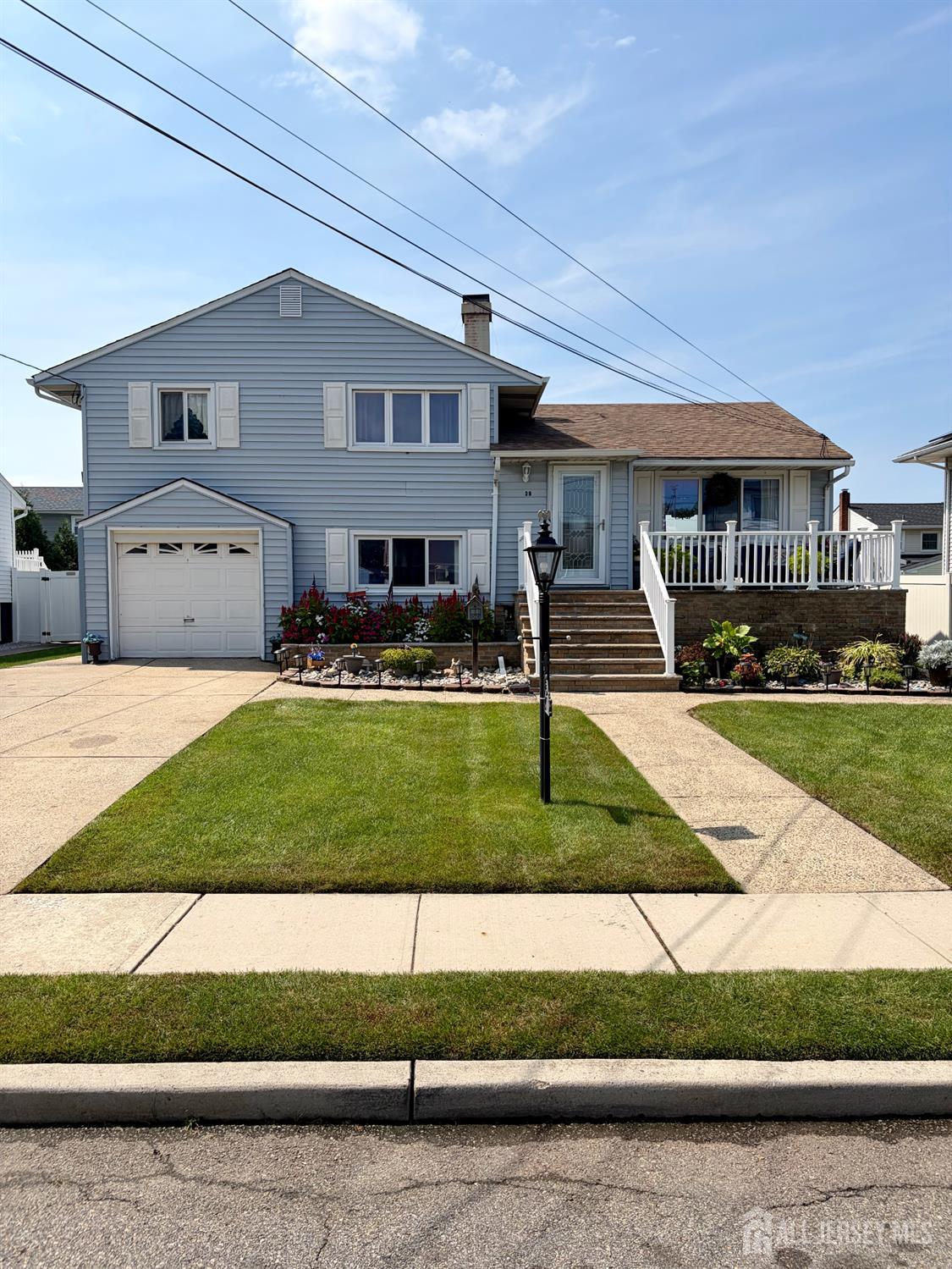 29 Capp St, Carteret, NJ 07008 photo
