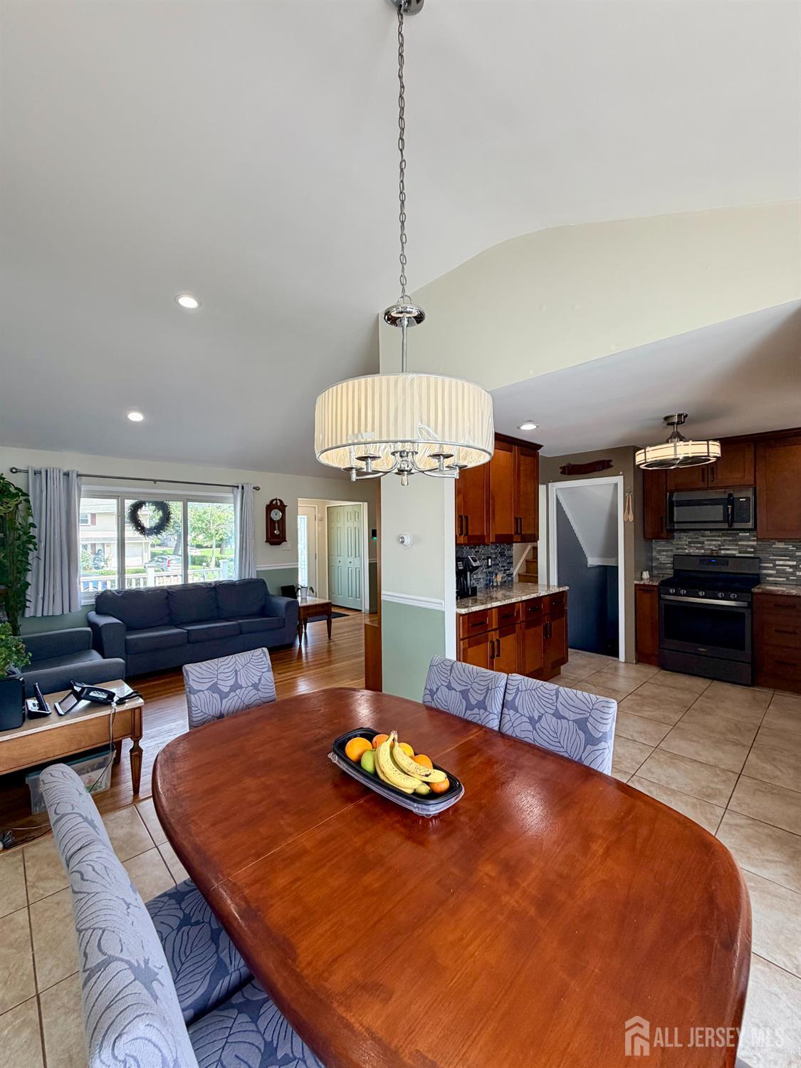 29 Capp St, Carteret, NJ 07008 photo