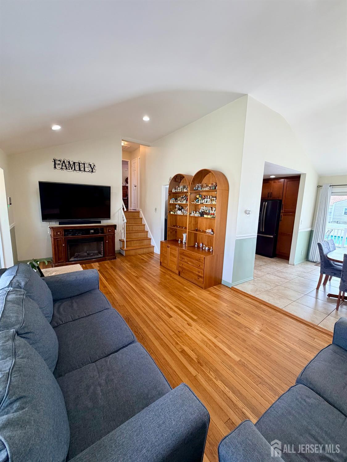 29 Capp St, Carteret, NJ 07008 photo