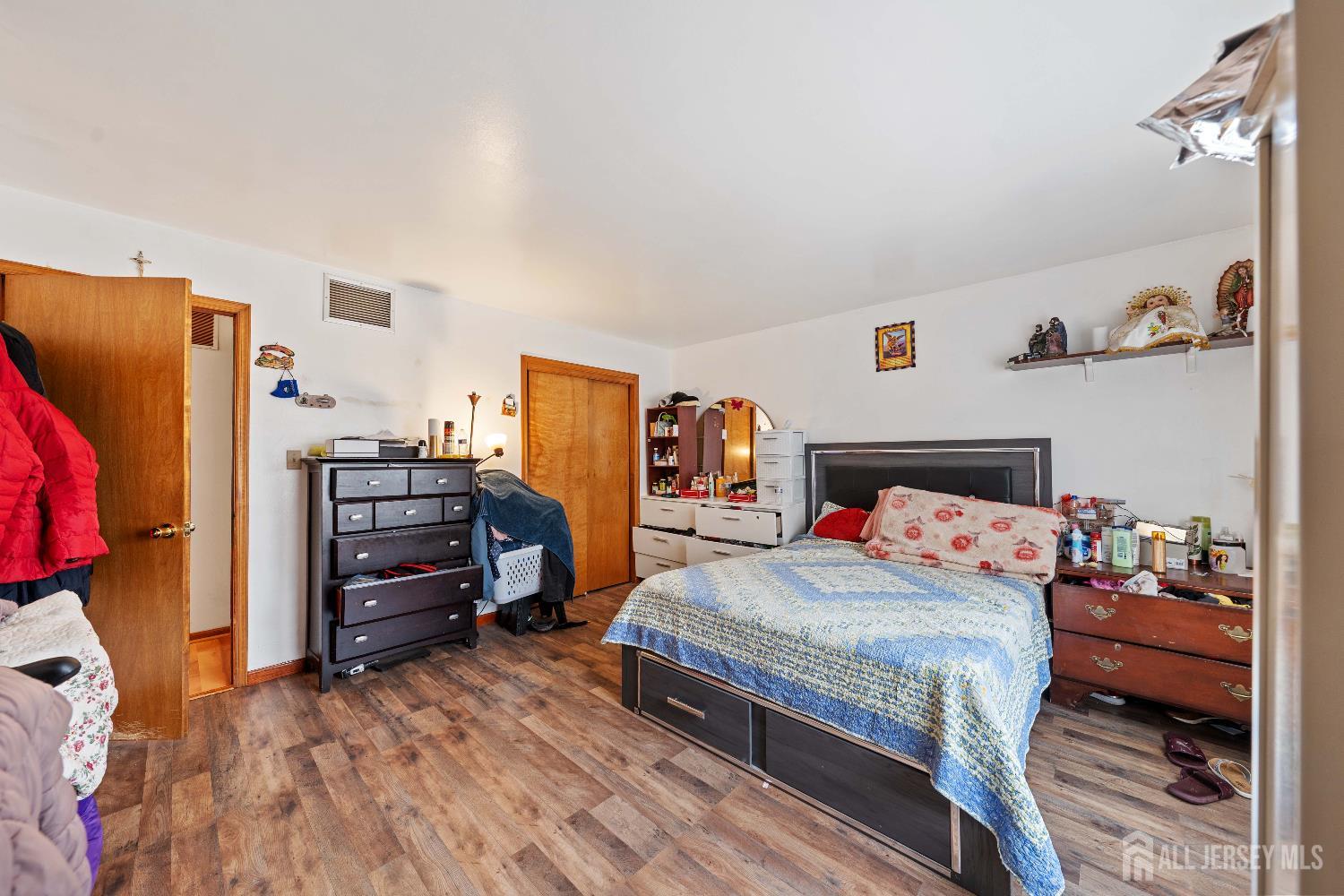 1 Hall St, Piscataway, NJ 08854 photo