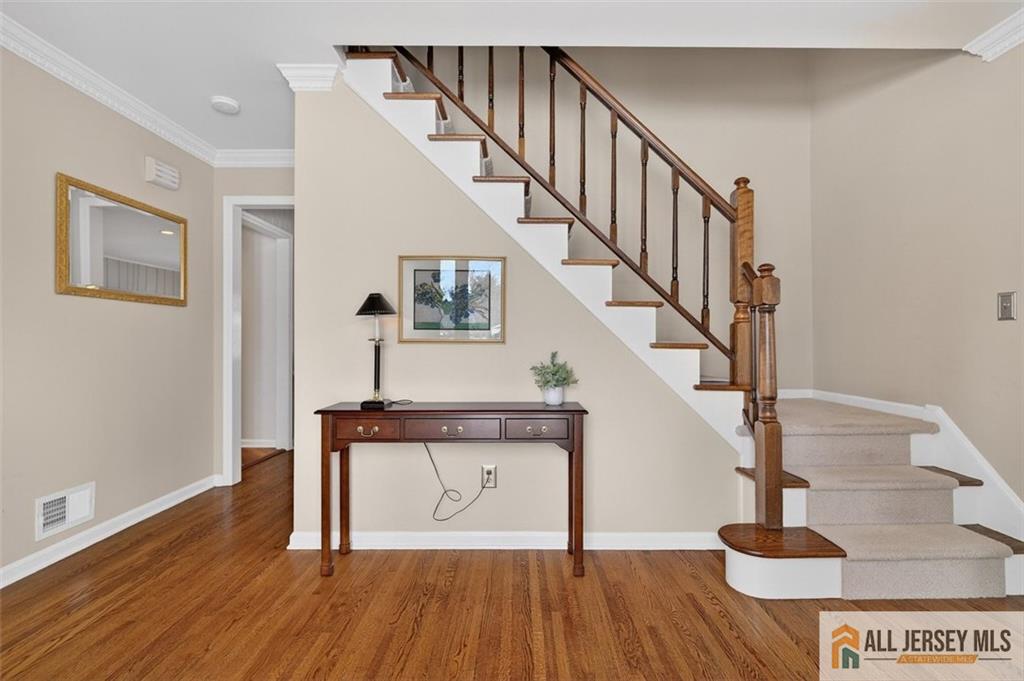 4 Hardley Dr, Cranbury, NJ 08512 photo