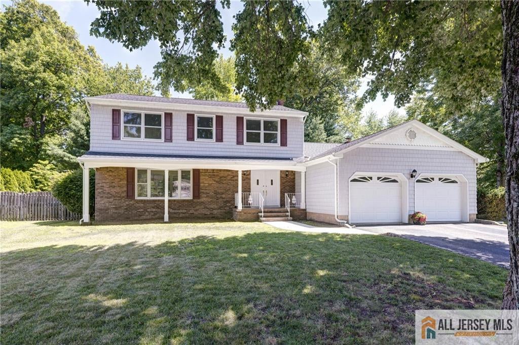 32 Ellmyer Rd, Edison, NJ 08820