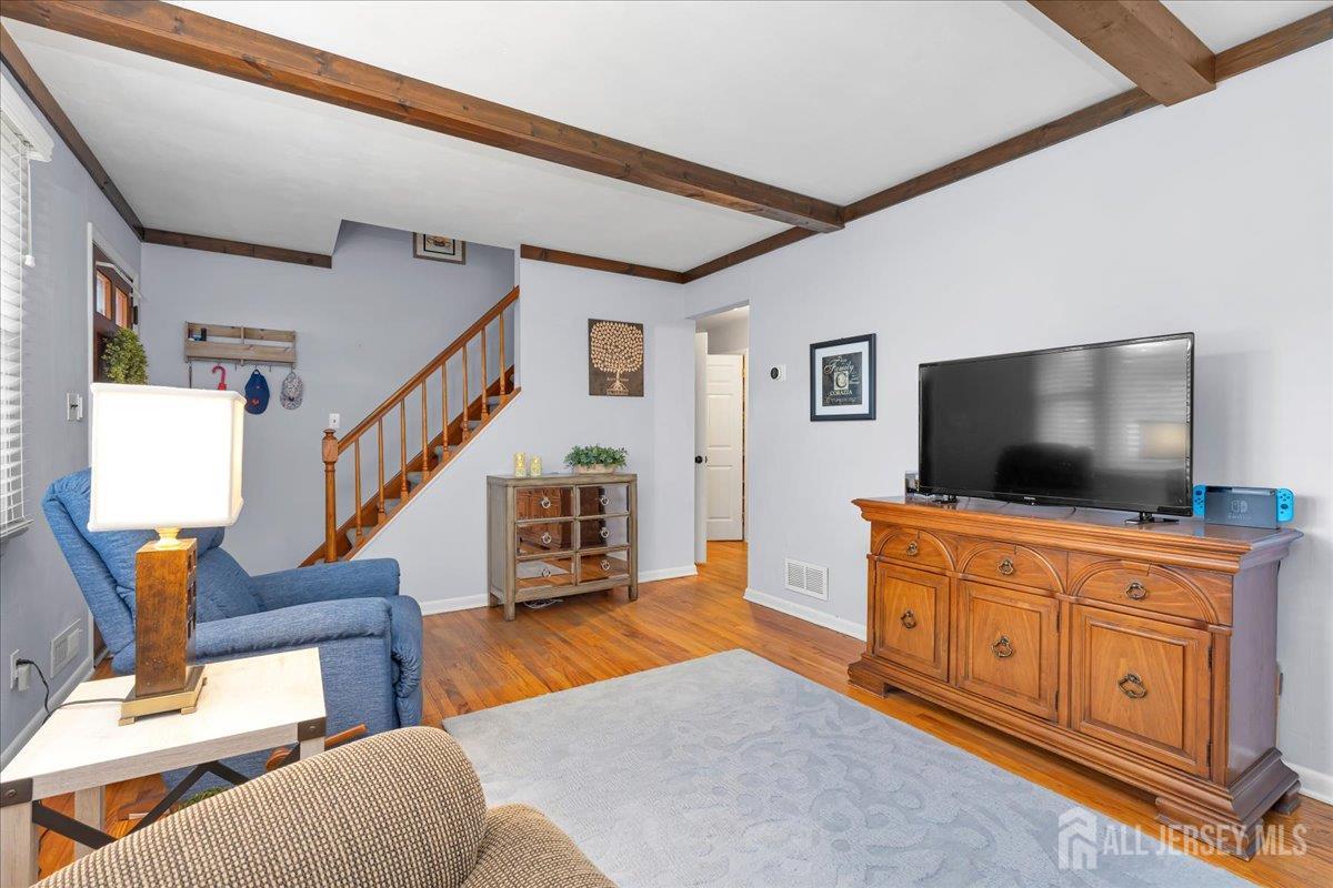 16 Hawthorne Ave, Colonia, NJ 07067 photo