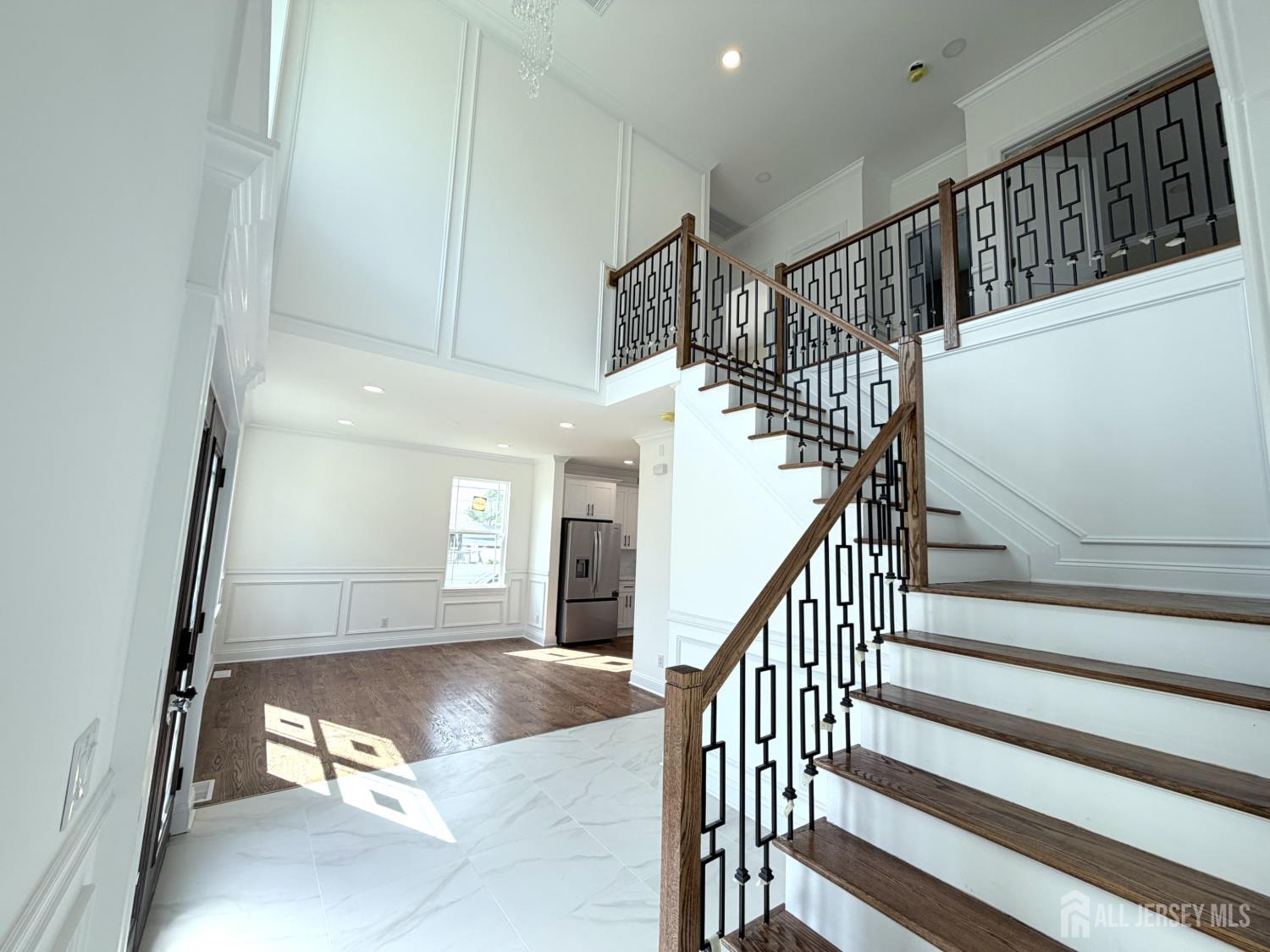 28 S Mckinley Ave, Iselin, NJ 08830 photo