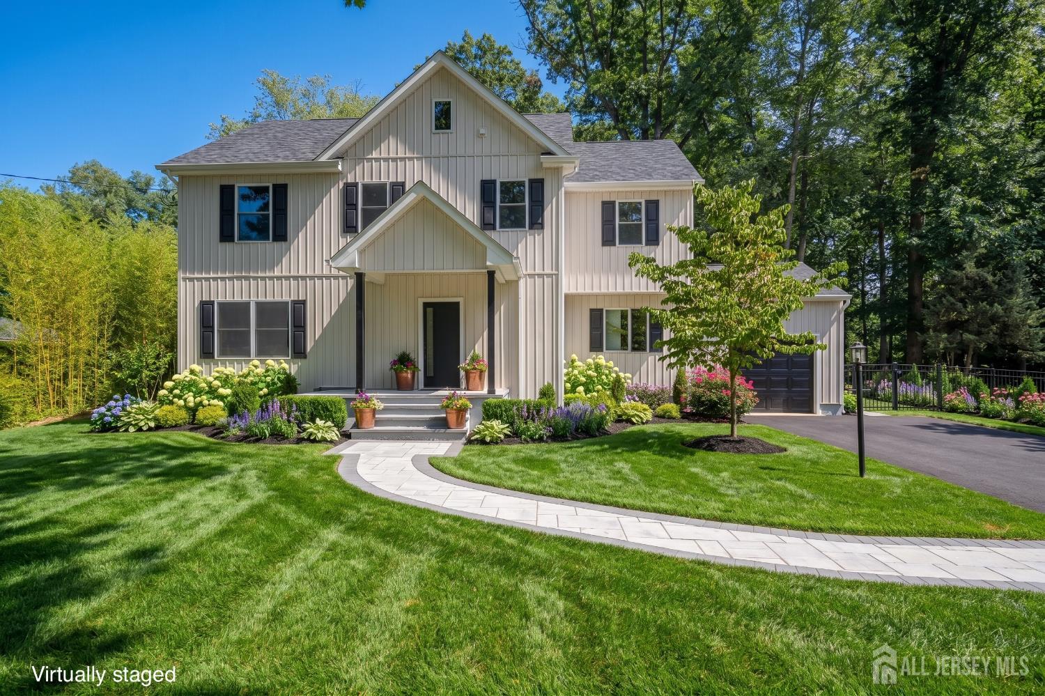 290 Fresh Ponds Rd, North Brunswick, NJ 08852