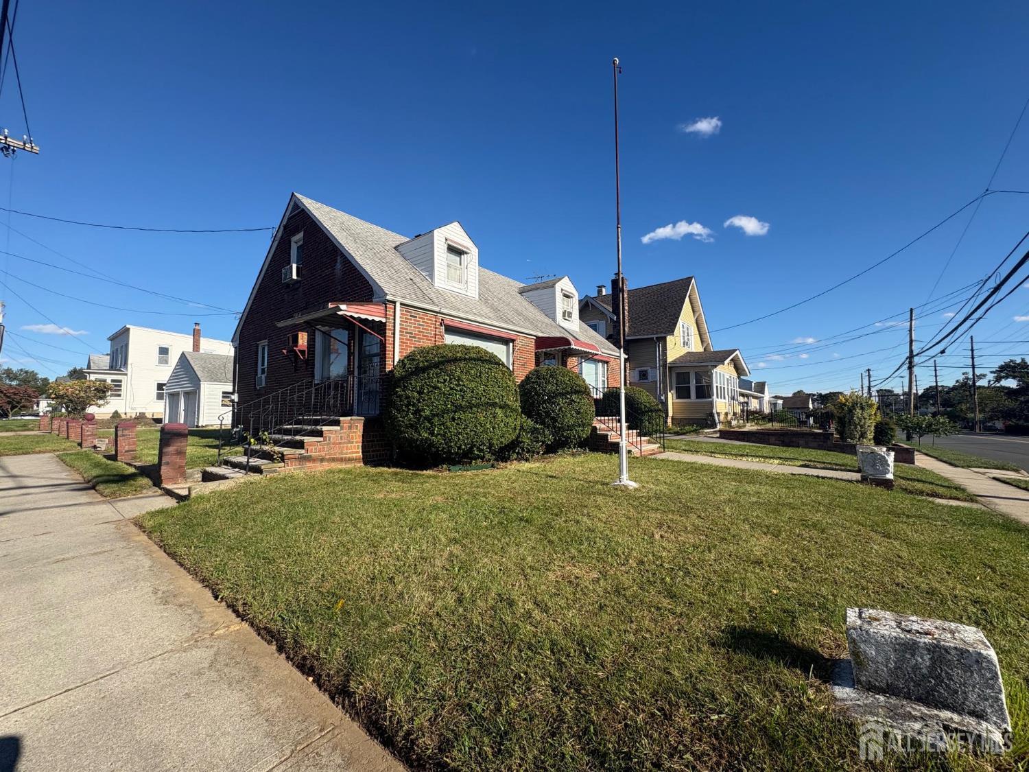 505 Pine Ave, Sayreville, NJ 08879