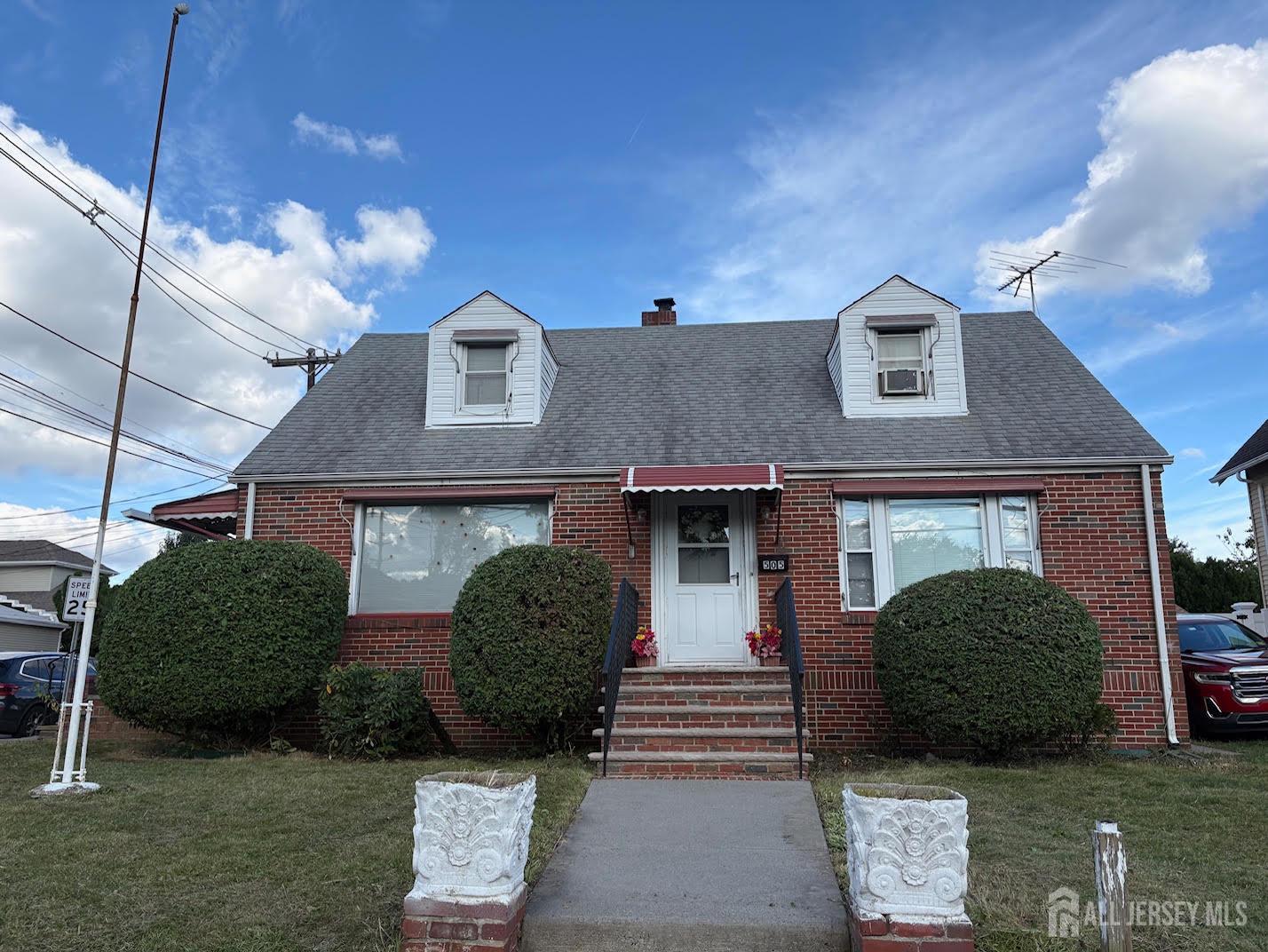 505 S Pine Ave, Sayreville, NJ 08879 photo