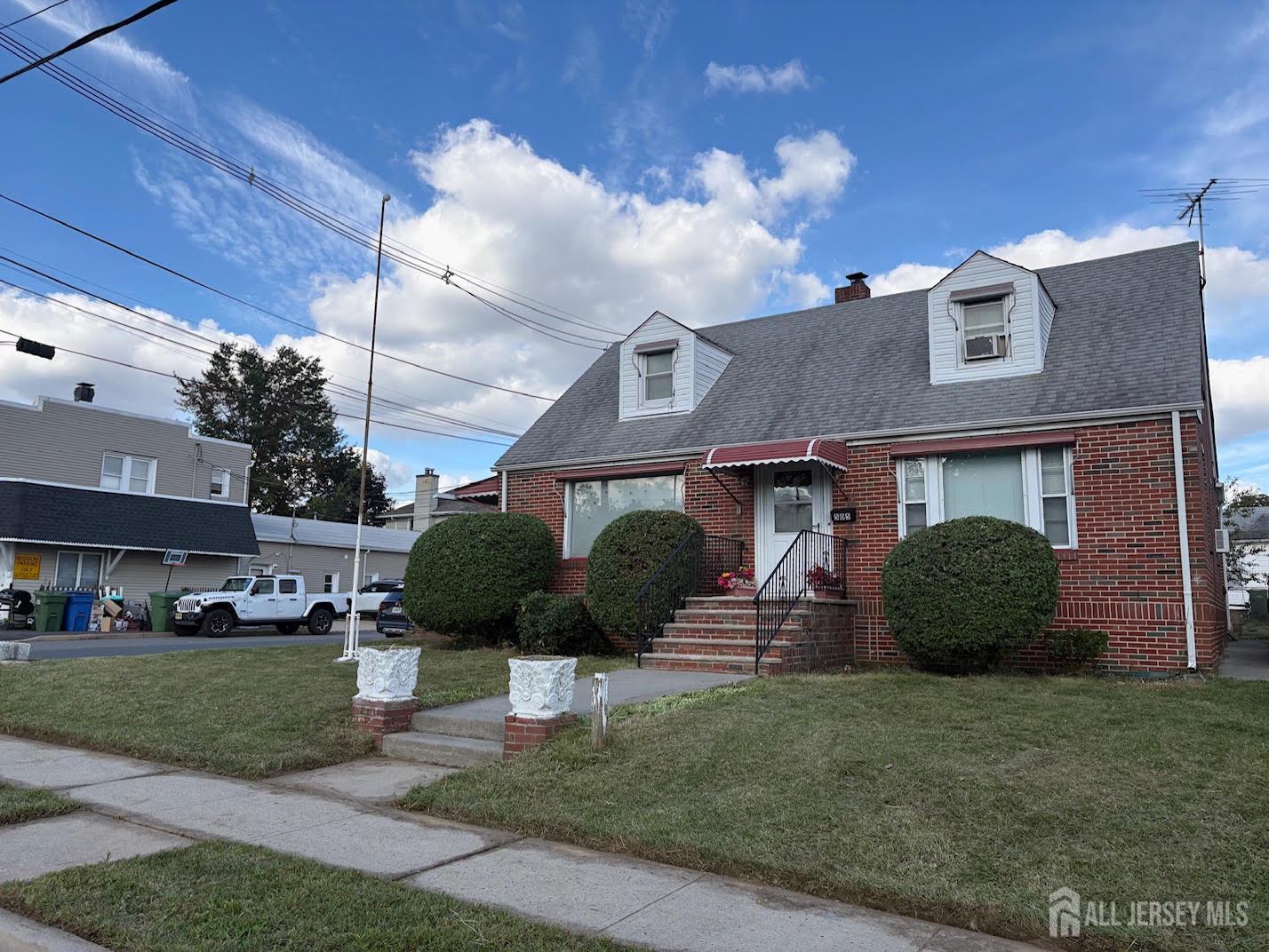 505 S Pine Ave, Sayreville, NJ 08879 photo