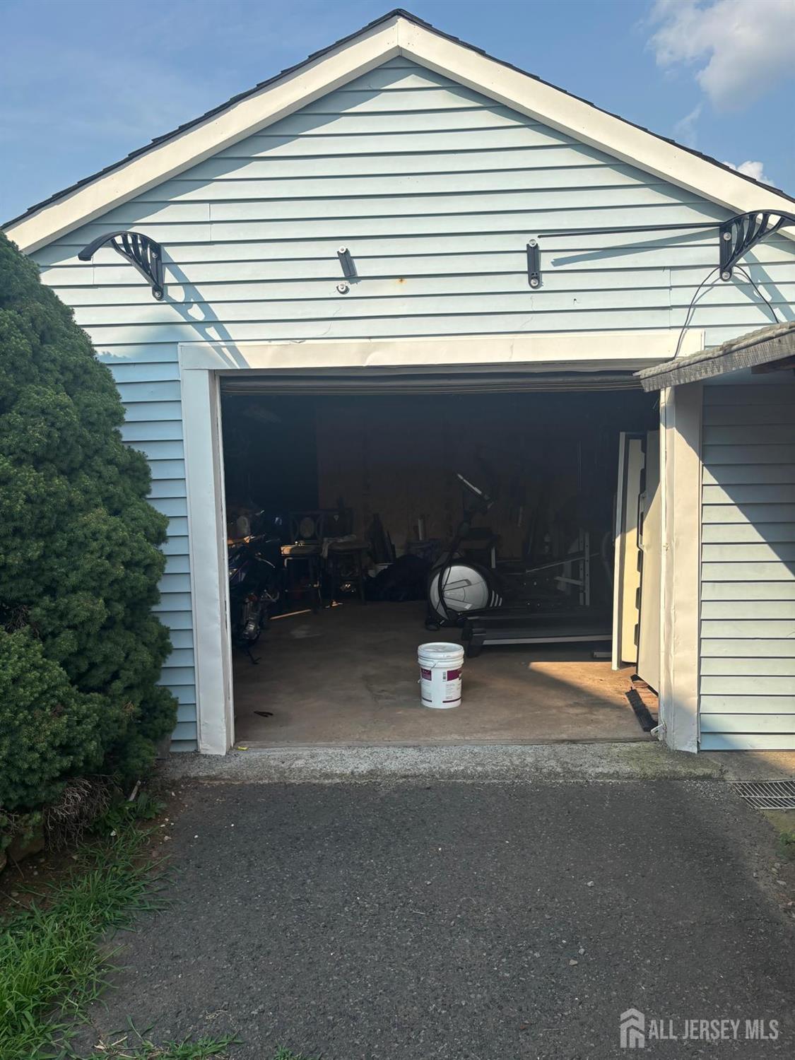 104 Lincoln Ave, Carteret, NJ 07008 photo