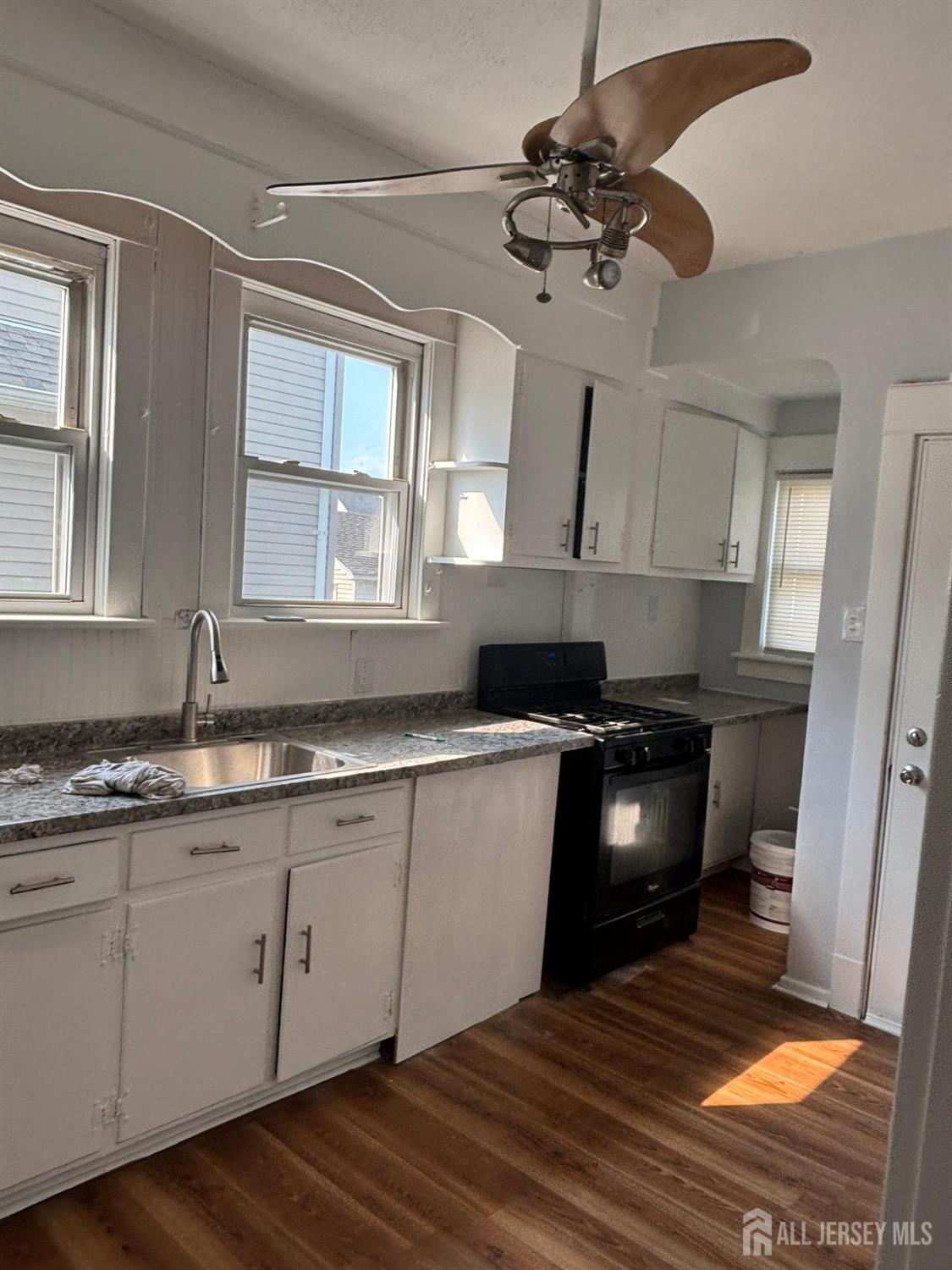 104 Lincoln Ave, Carteret, NJ 07008 photo