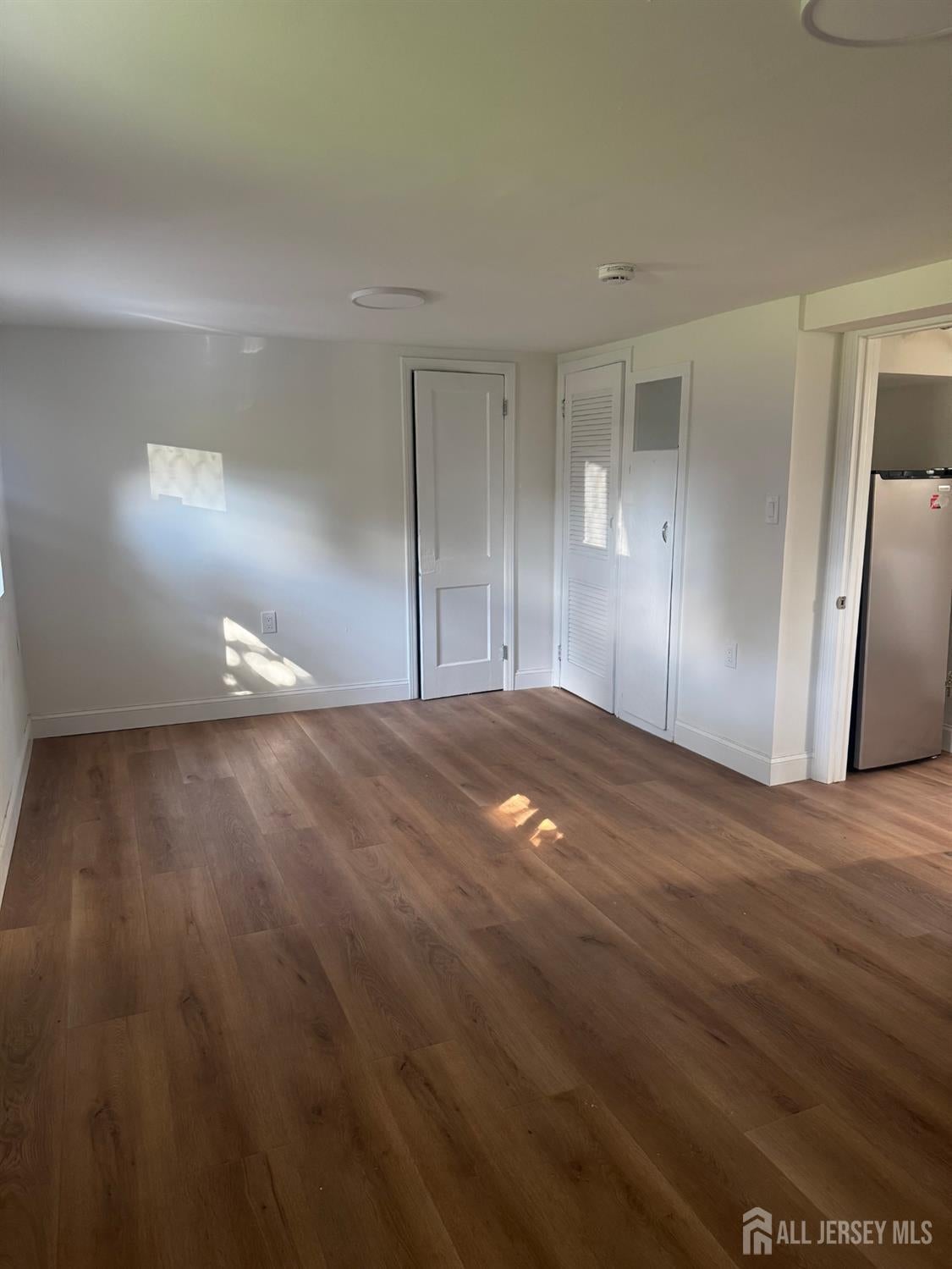 6 Woodland Ave, North Brunswick, NJ 08902 photo
